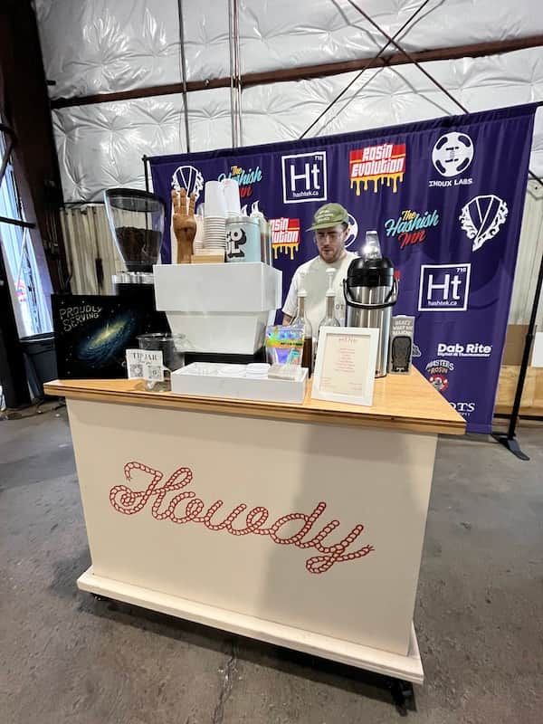 hashtek solventless extraction equipment at the smoking jacket 2023 hash rosin event