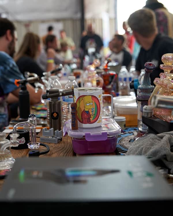 hashtek solventless extraction equipment at the smoking jacket 2023 hash rosin event