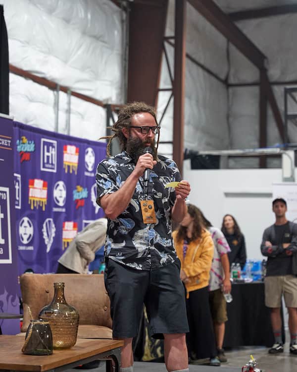 hashtek solventless extraction equipment at the smoking jacket 2023 hash rosin event